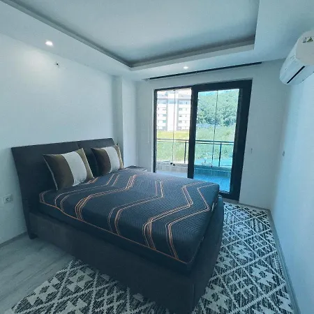 #8 Kargi - Luxerioese Duplex Mit Pool, Garten, Balkonen In Meeresnaehe