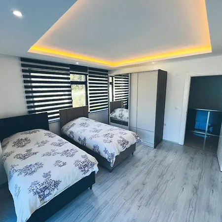 #8 Kargi - Luxerioese Duplex Mit Pool, Garten, Balkonen In Meeresnaehe *